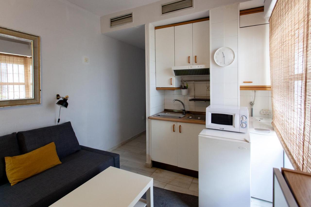 Pikis Apartment Center 1 Севиля Екстериор снимка